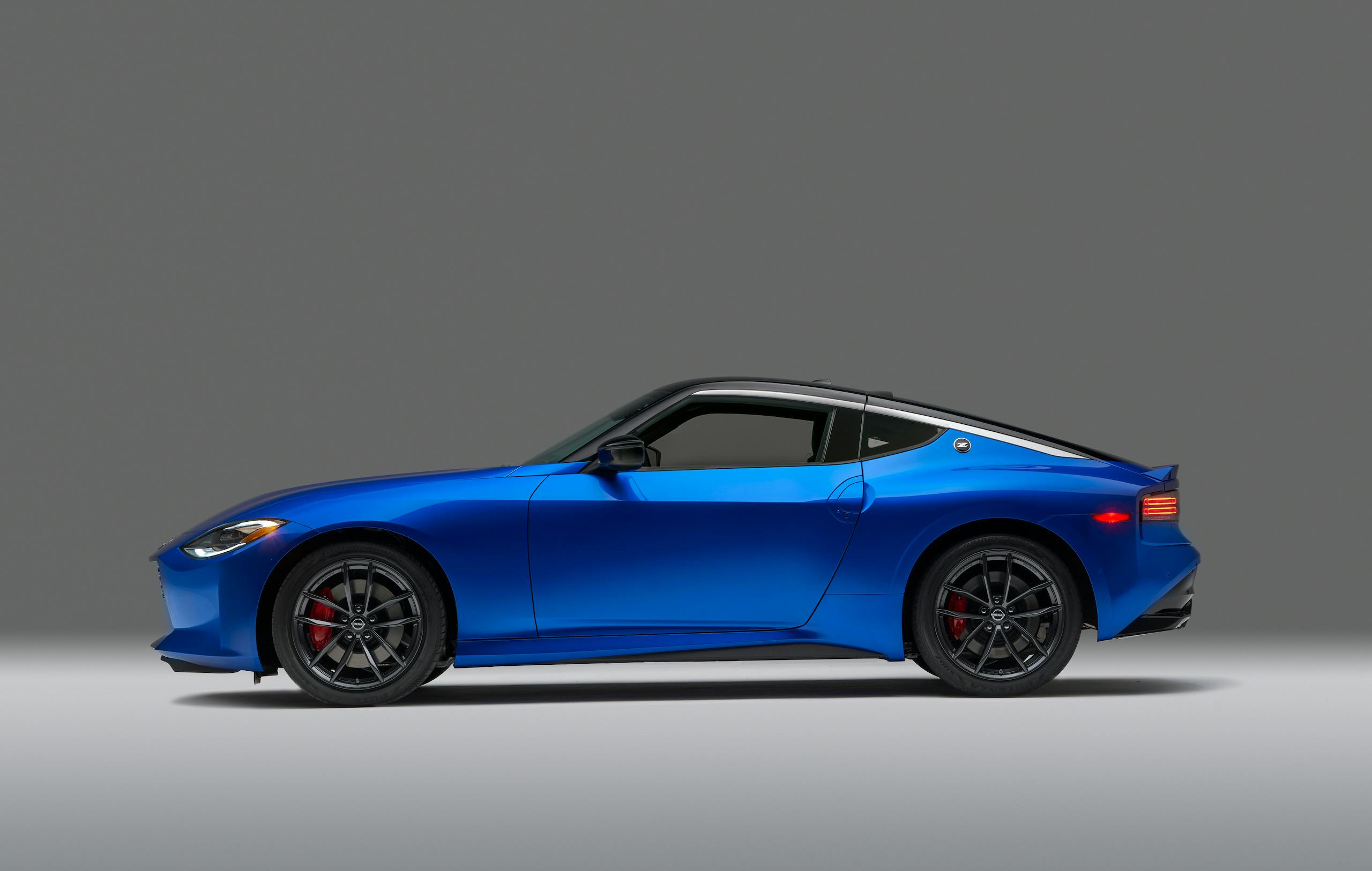 2023 Nissan Z side profile blue