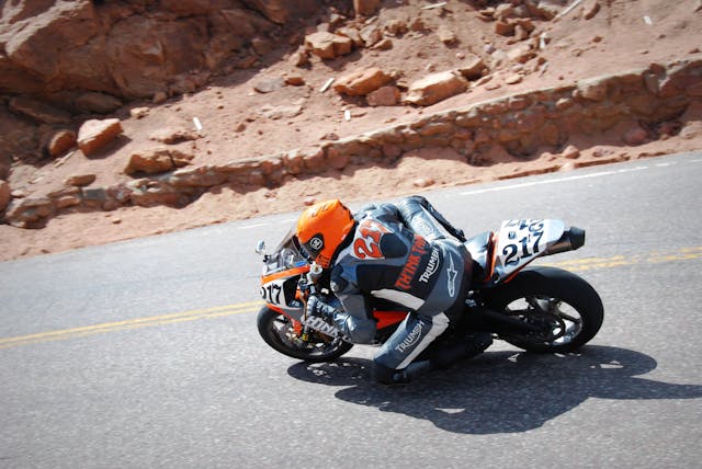 2012 pikes peak international hill climb motorcycle