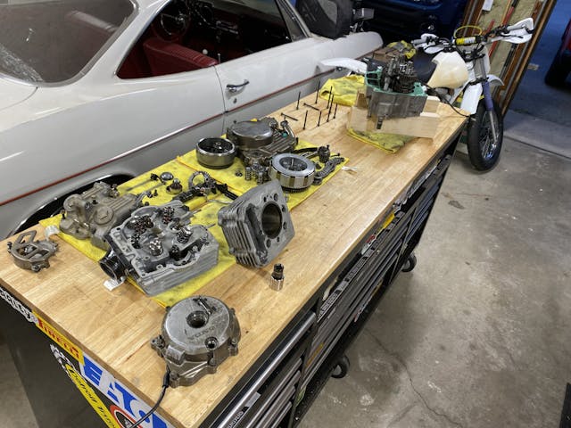 Honda XR250R engine disassembled