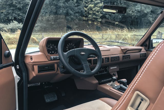 Range Rover Restomod interior