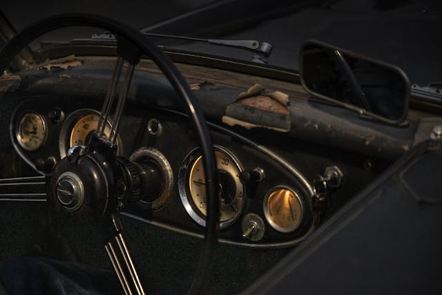 Austin-Healey dash detail