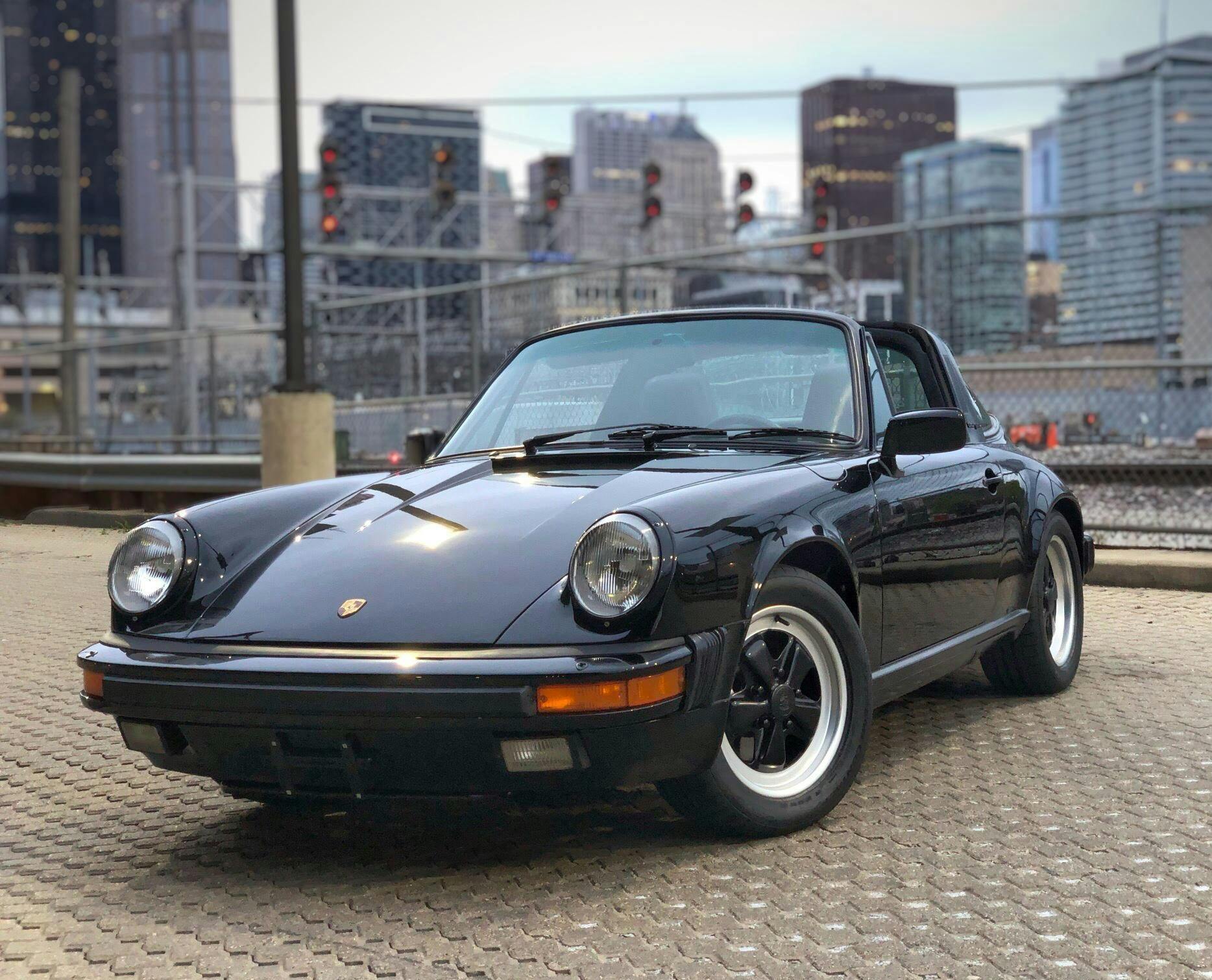Tom Cruise's 1986 Porsche 911 could be yours—if you're the Top Gun - Hagerty Media Tom Cruise's 1986 Porsche 911 could be yours—if you're the Top Gun - Hagerty Media