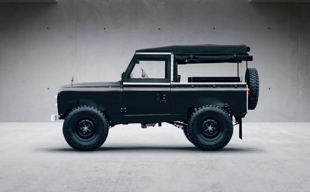 Everrati electric-landrover-series-2a