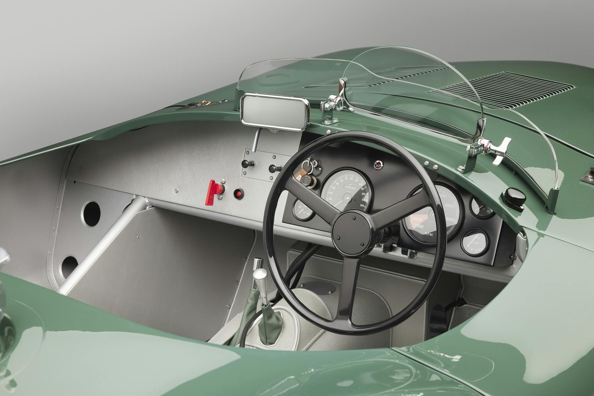 Jaguar C-type continuation cockpit