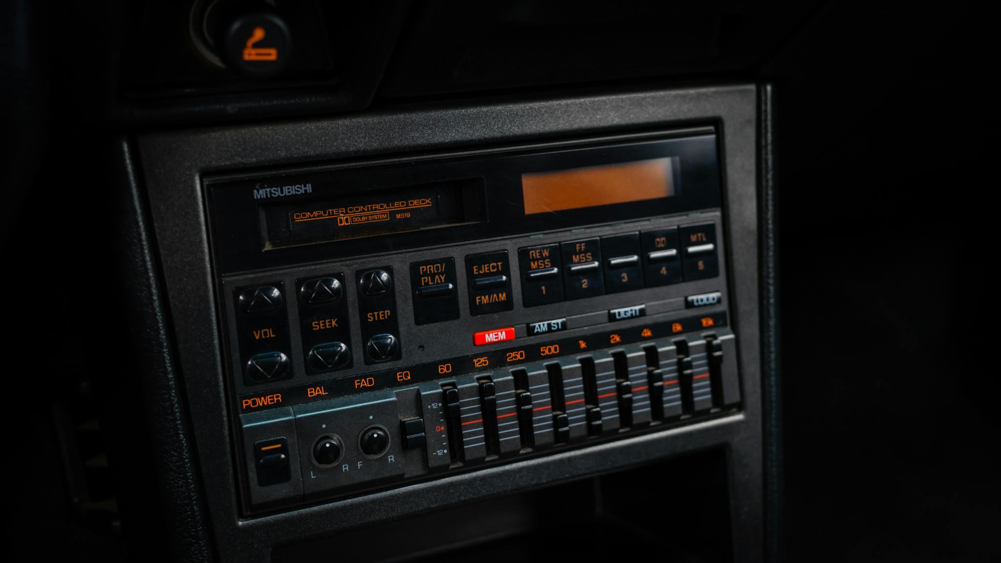 1988 Chrysler Conquest TSi interior radio
