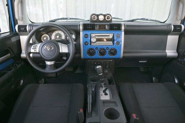 2007 FJ Cruiser interior