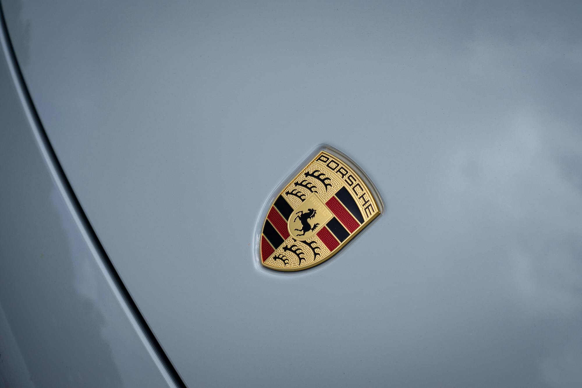 Porsche 911 GTS Porsche badge