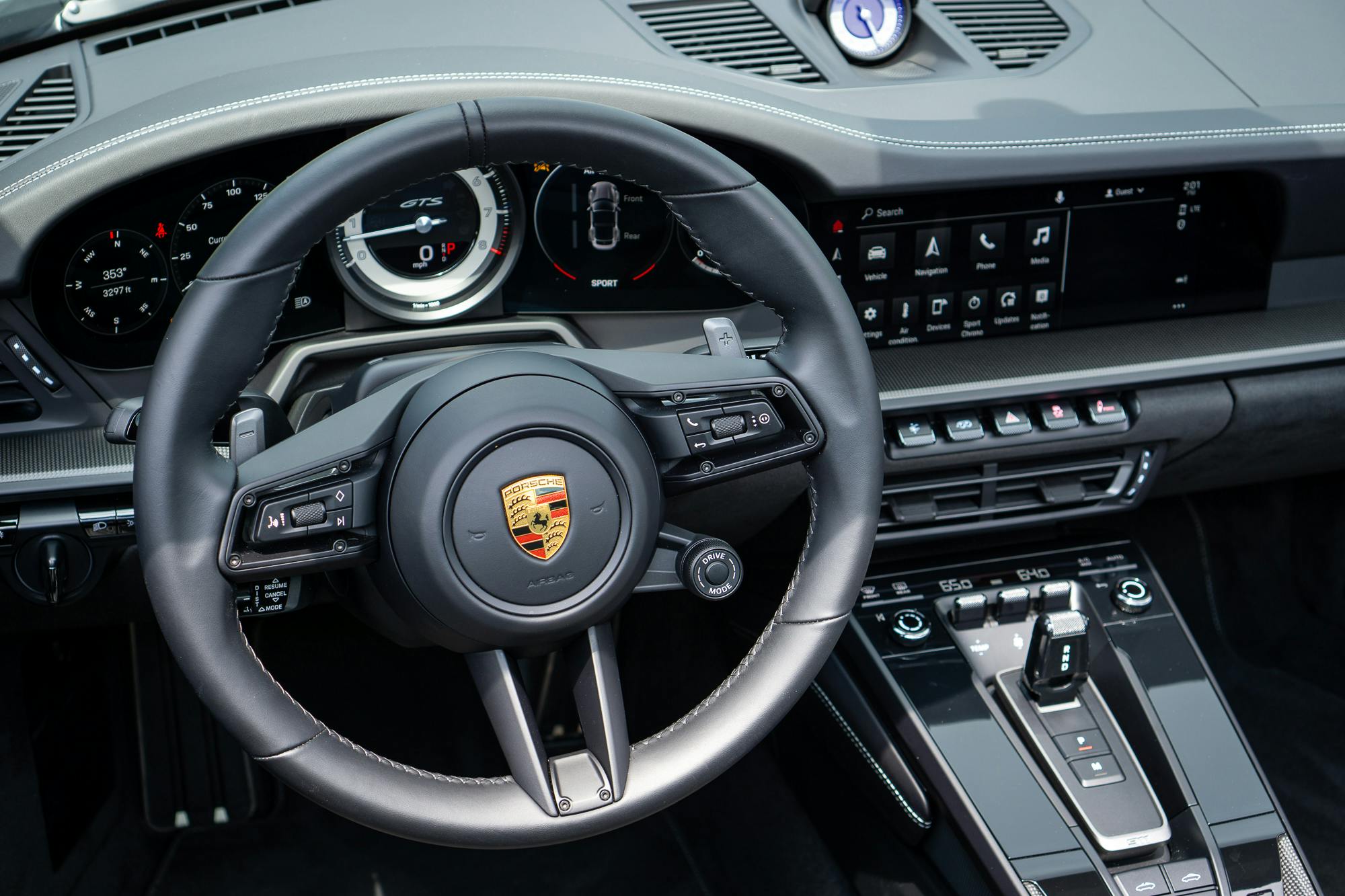 Porsche 911 GTS steering wheel