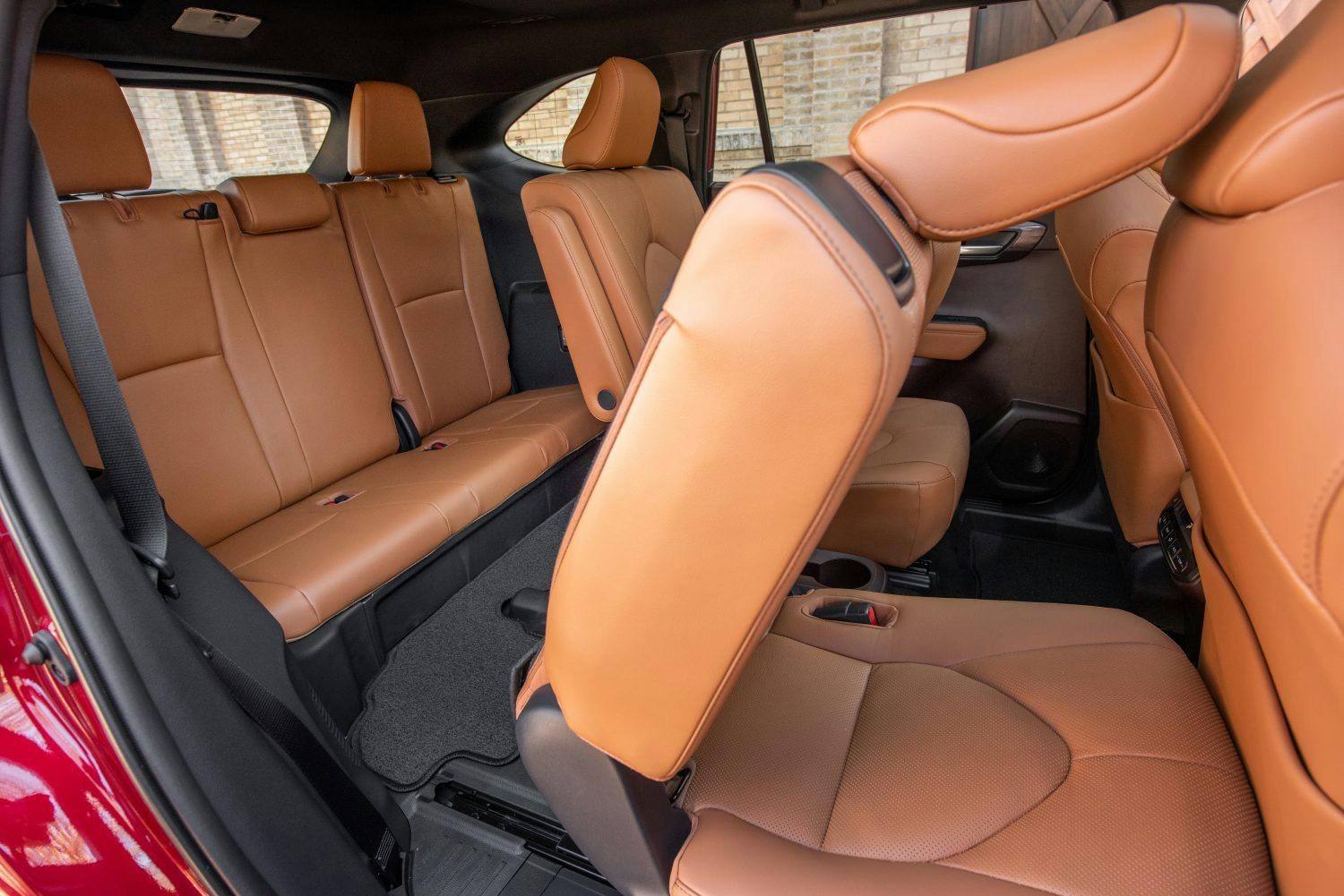2021 Toyota Highlander Hybrid Platinum AWD back seat