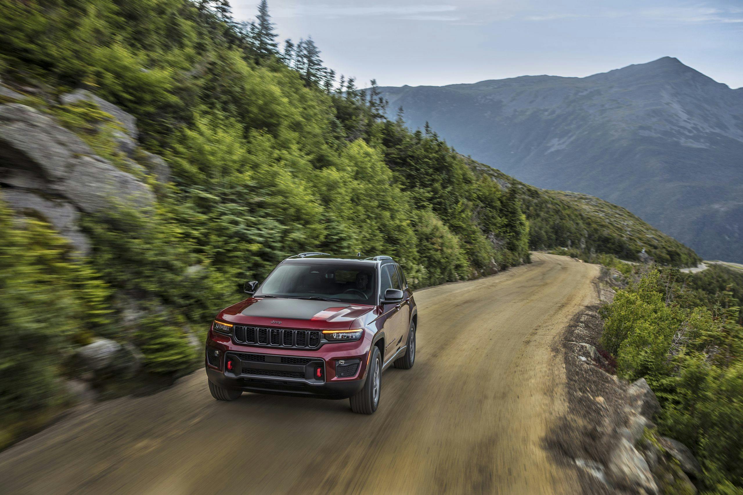 2022 Jeep Grand Cherokee Trailhawk up mountain road