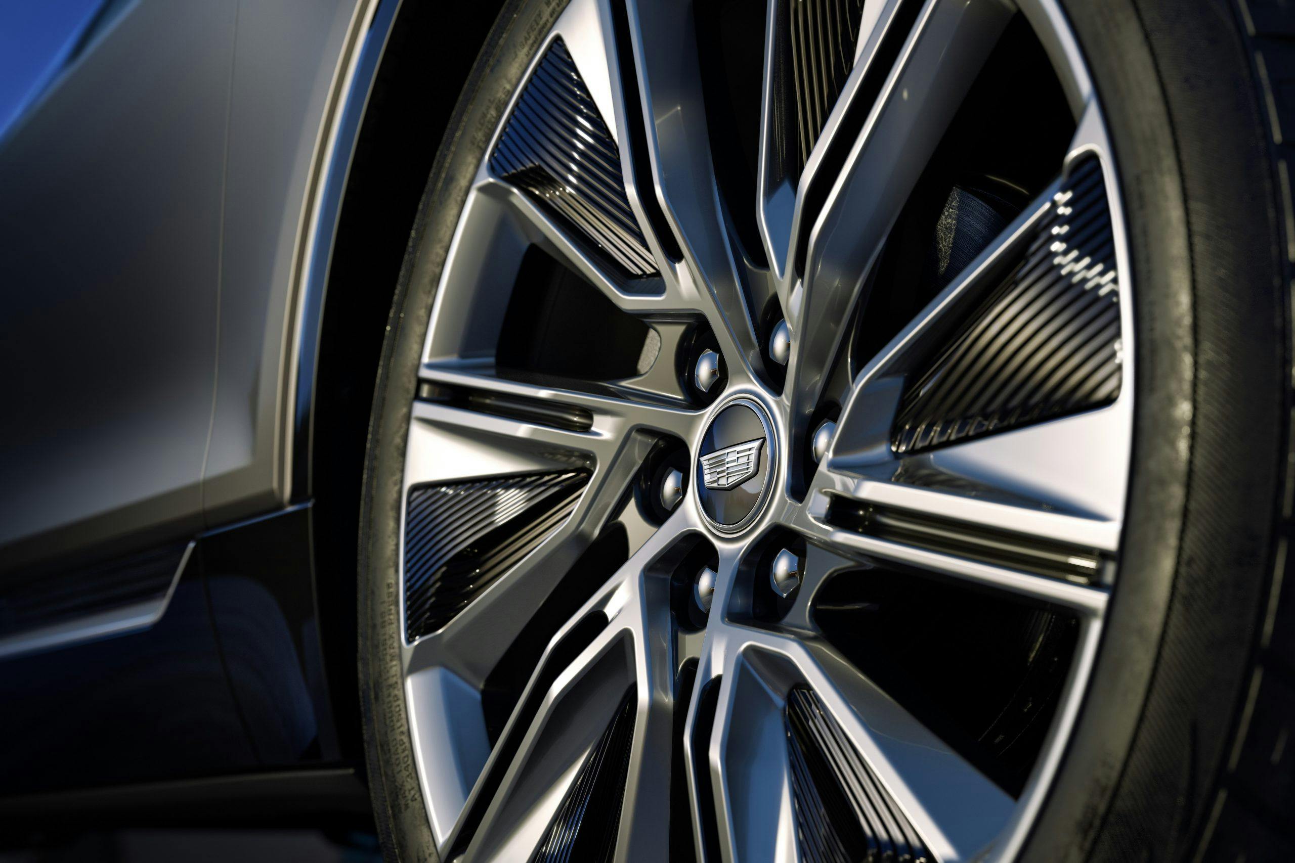 2023 Cadillac Lyriq wheel detail aero spats