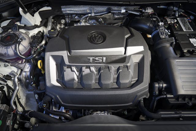 2022 VW Tiguan SEL R-Line engine
