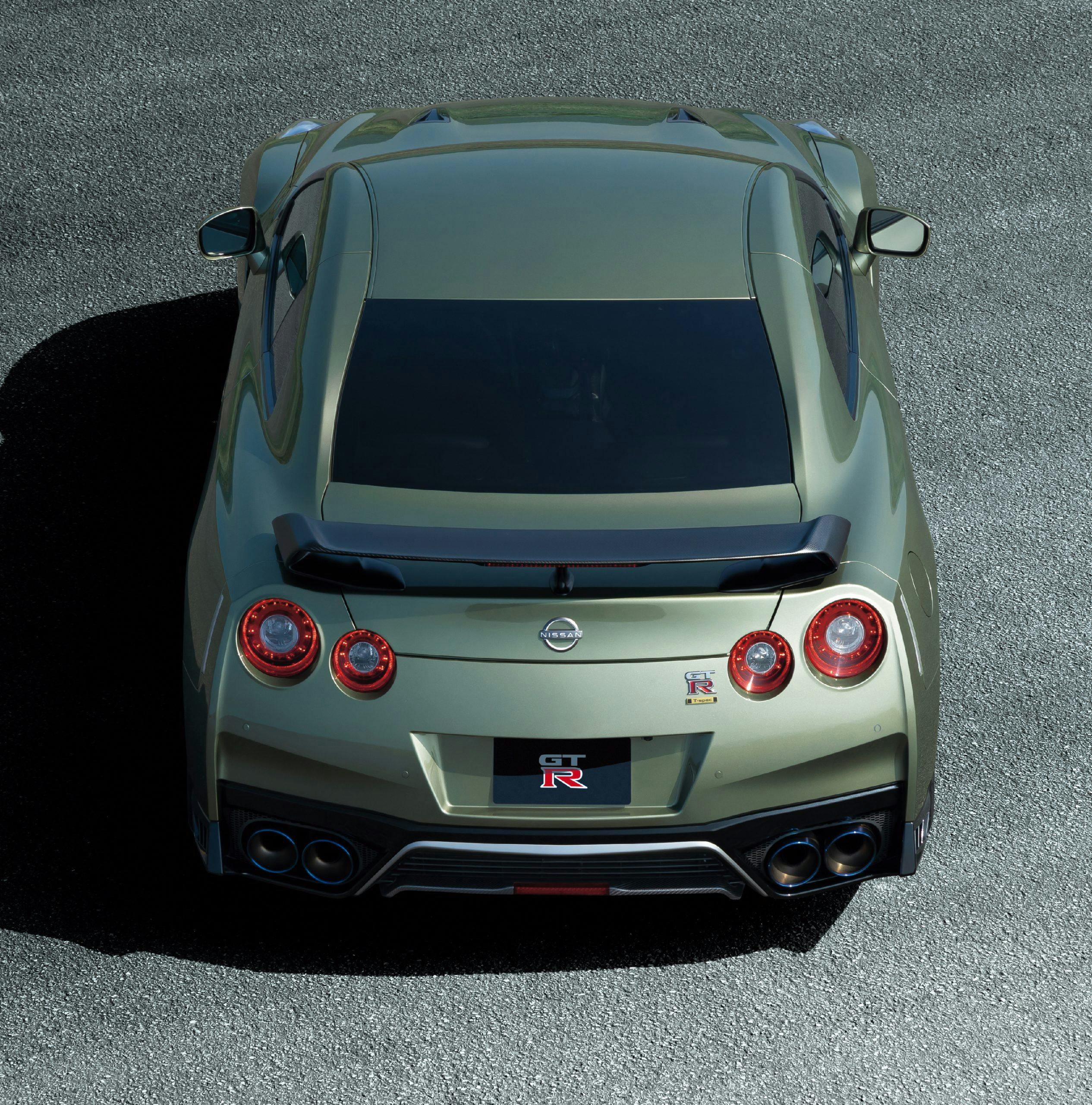 2022 Nissan GT-R rear