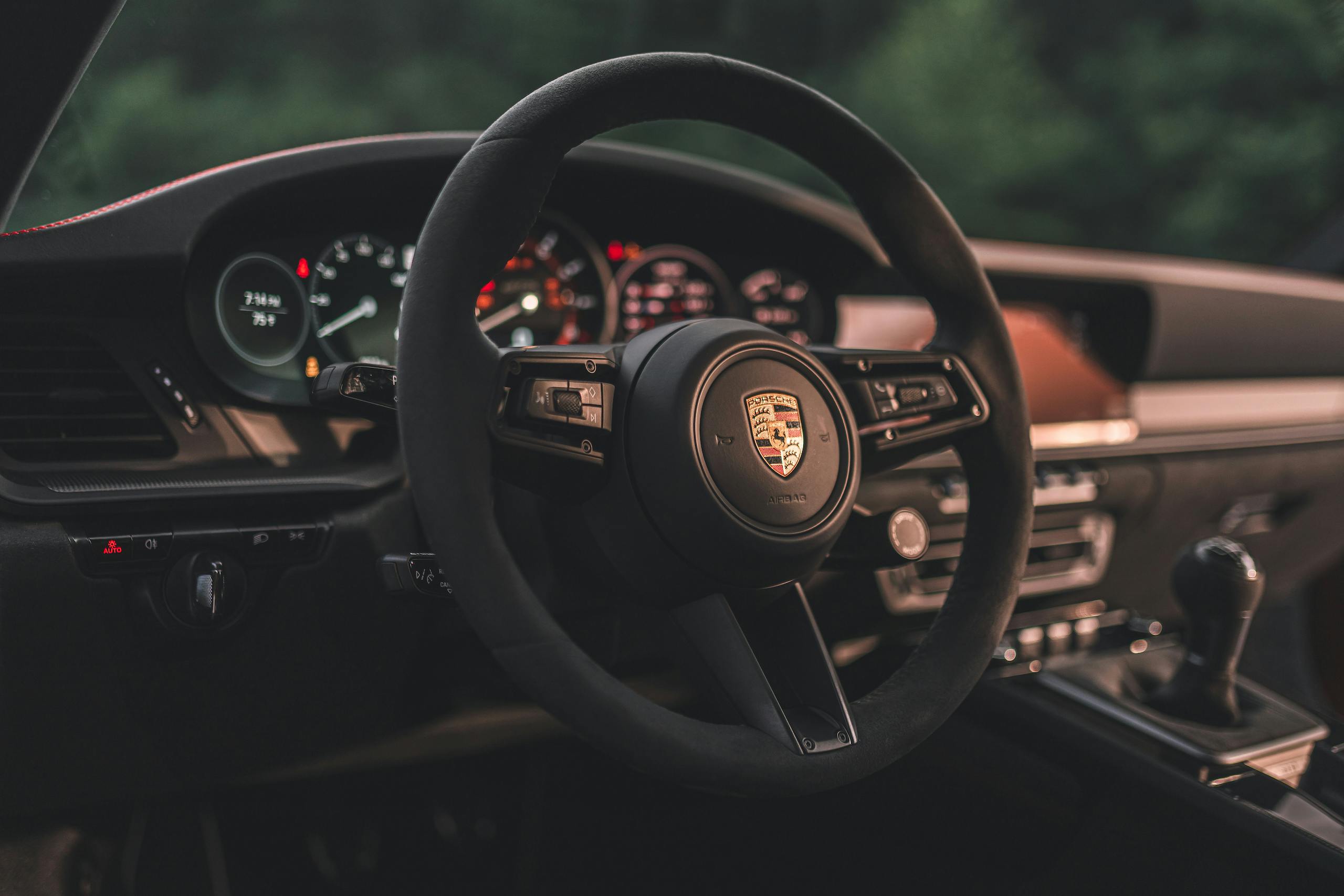 Porsche 911 GTS interior steering wheel