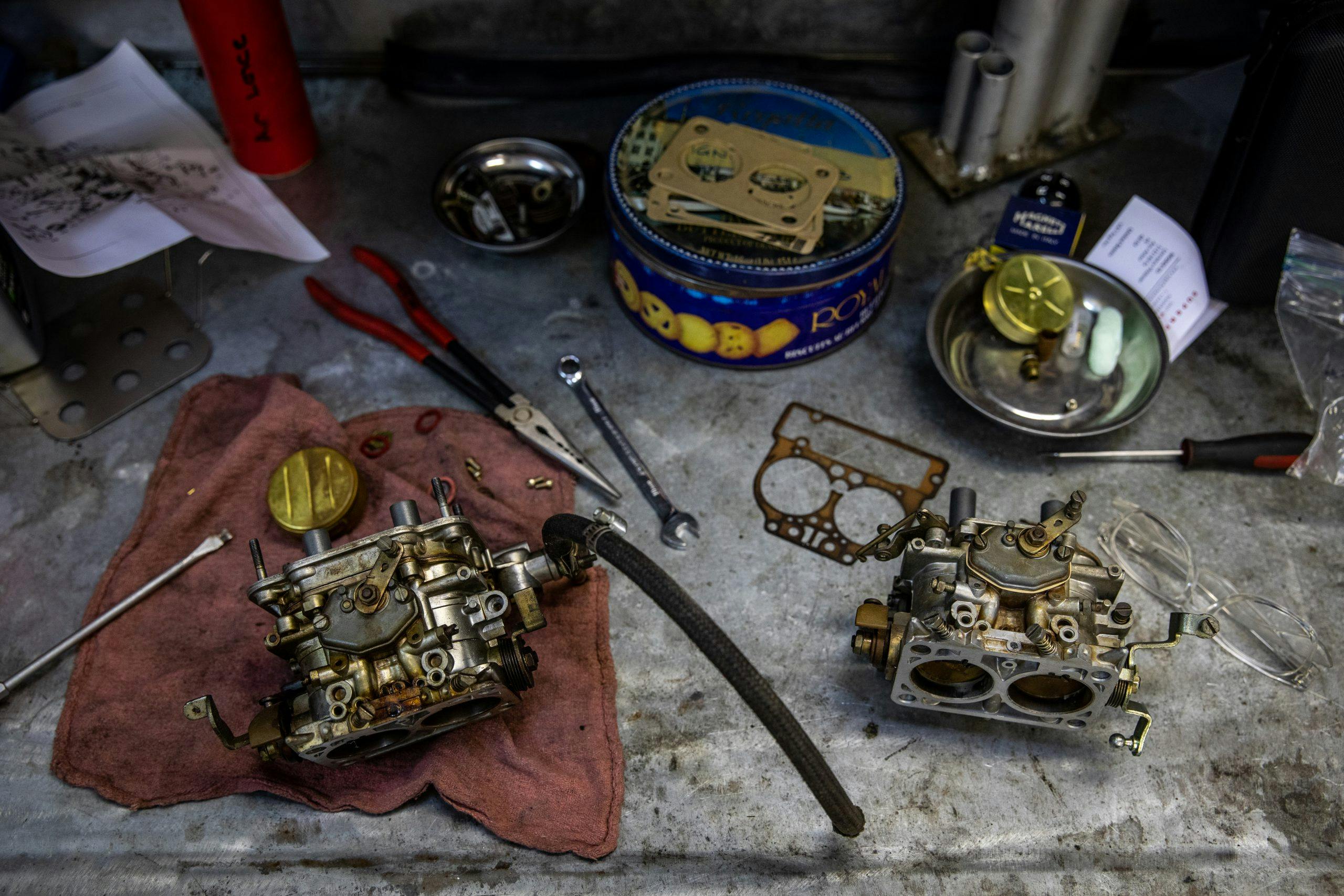 Ferrari Dino carbs