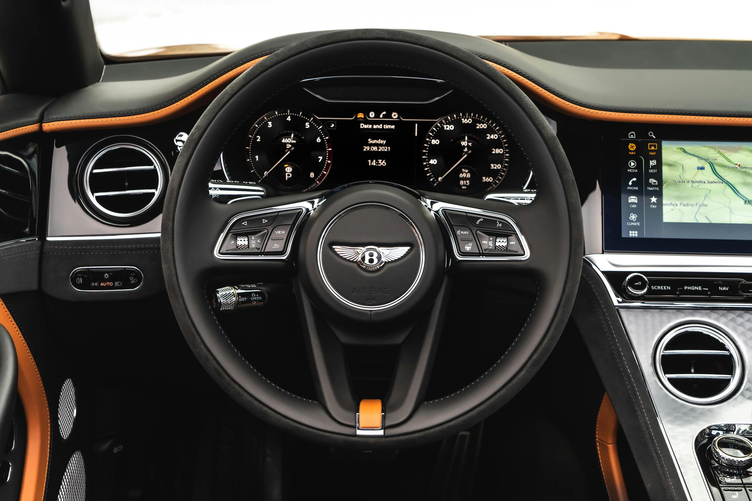 Bentley GT Speed Convertible steering wheel close