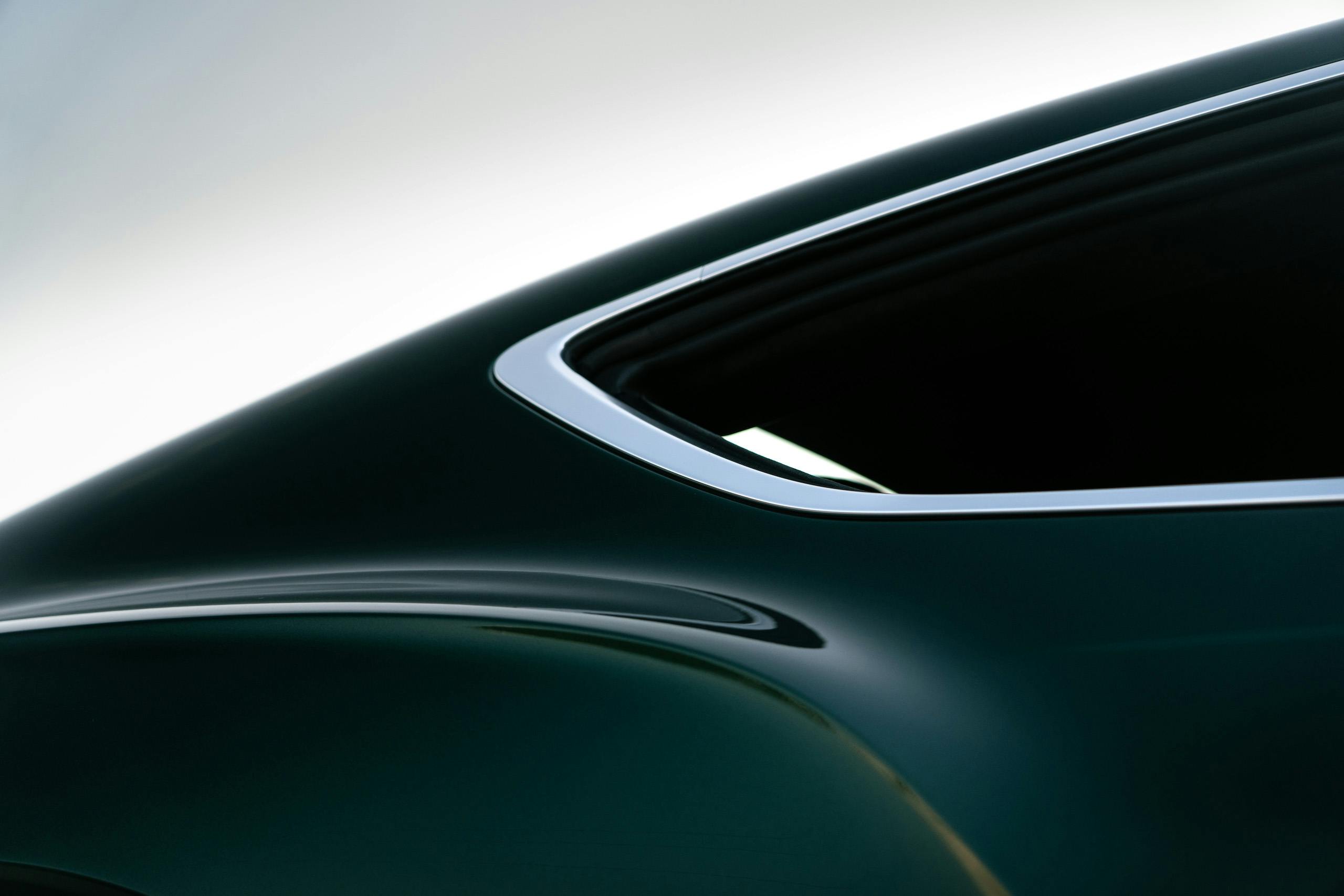 Bentley GT Speed Coupe rear window line