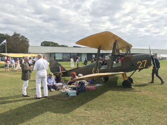 1941 De Havilland 82A Tiger Moth