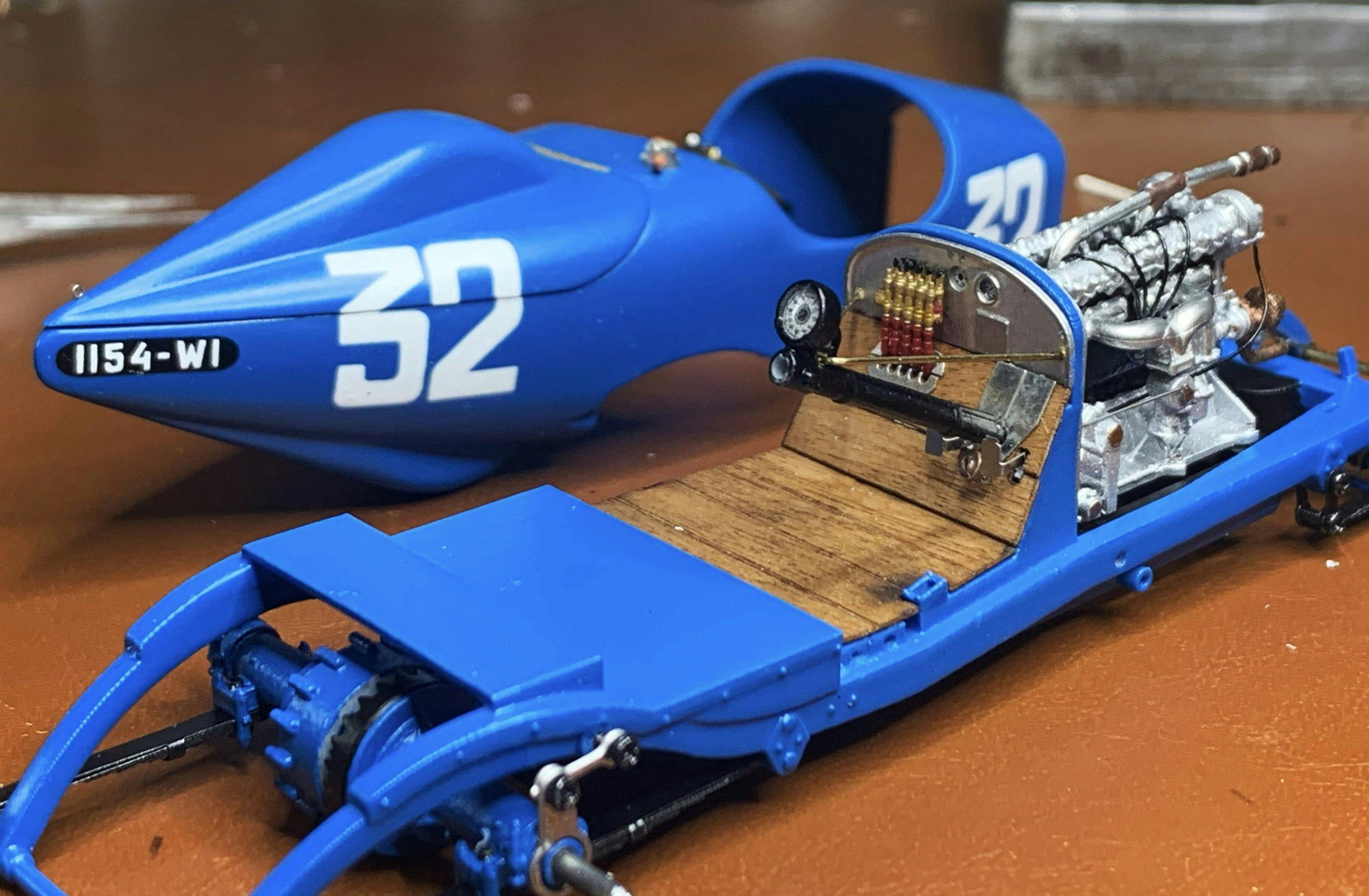Ramon Cubiro miniatures racer chassis body