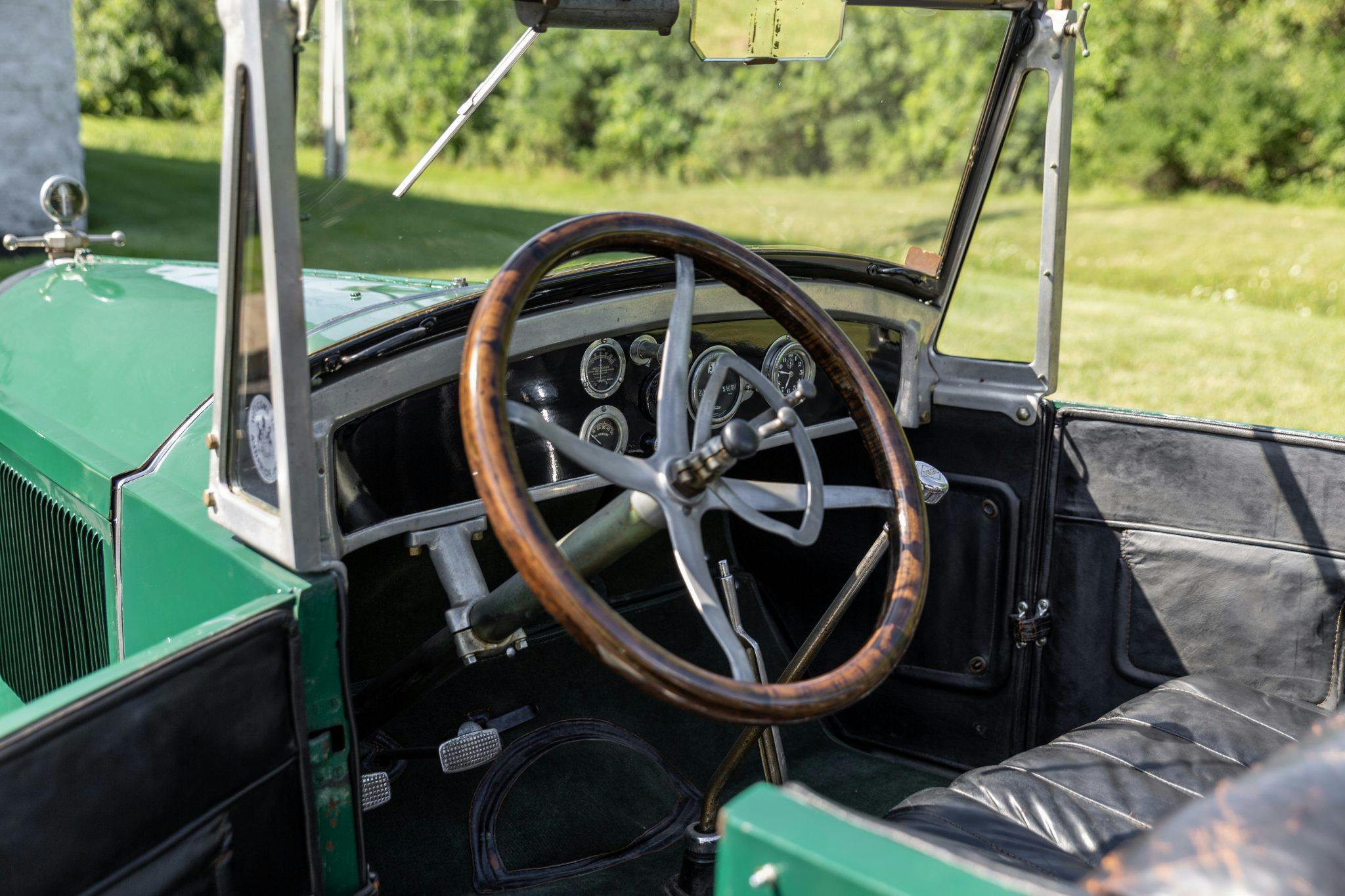 1921 Paige Vintage car interior steering wheel