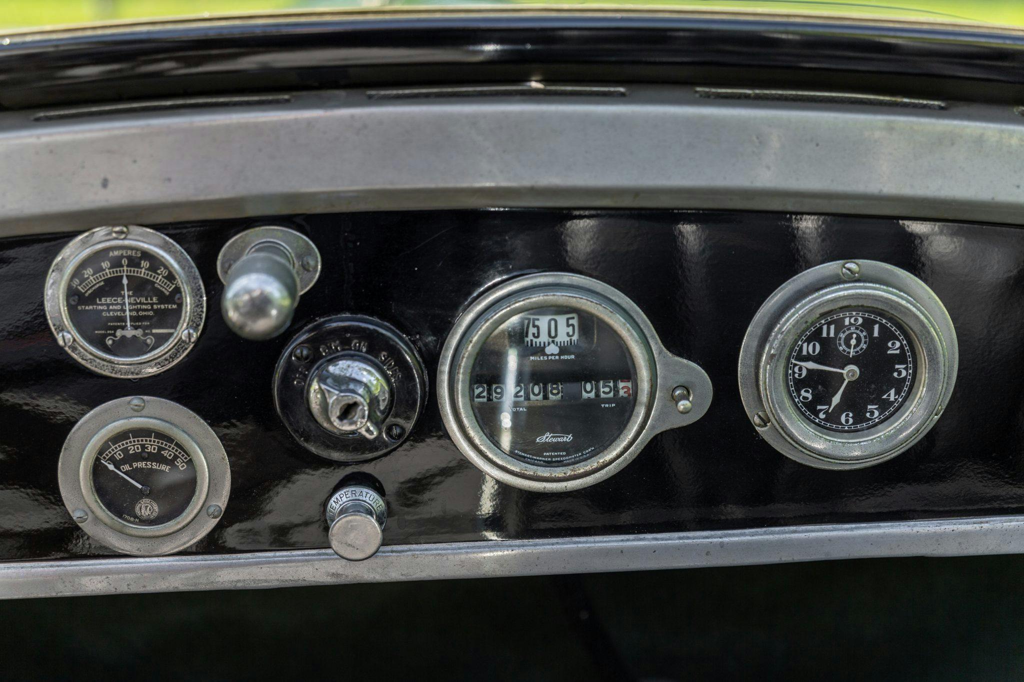 1921 Paige Vintage car interior dash gauges