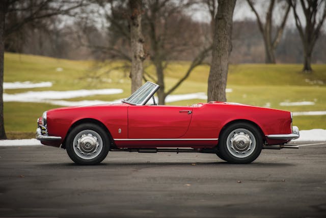 1959 Alfa Romeo Giulietta Spider side profile