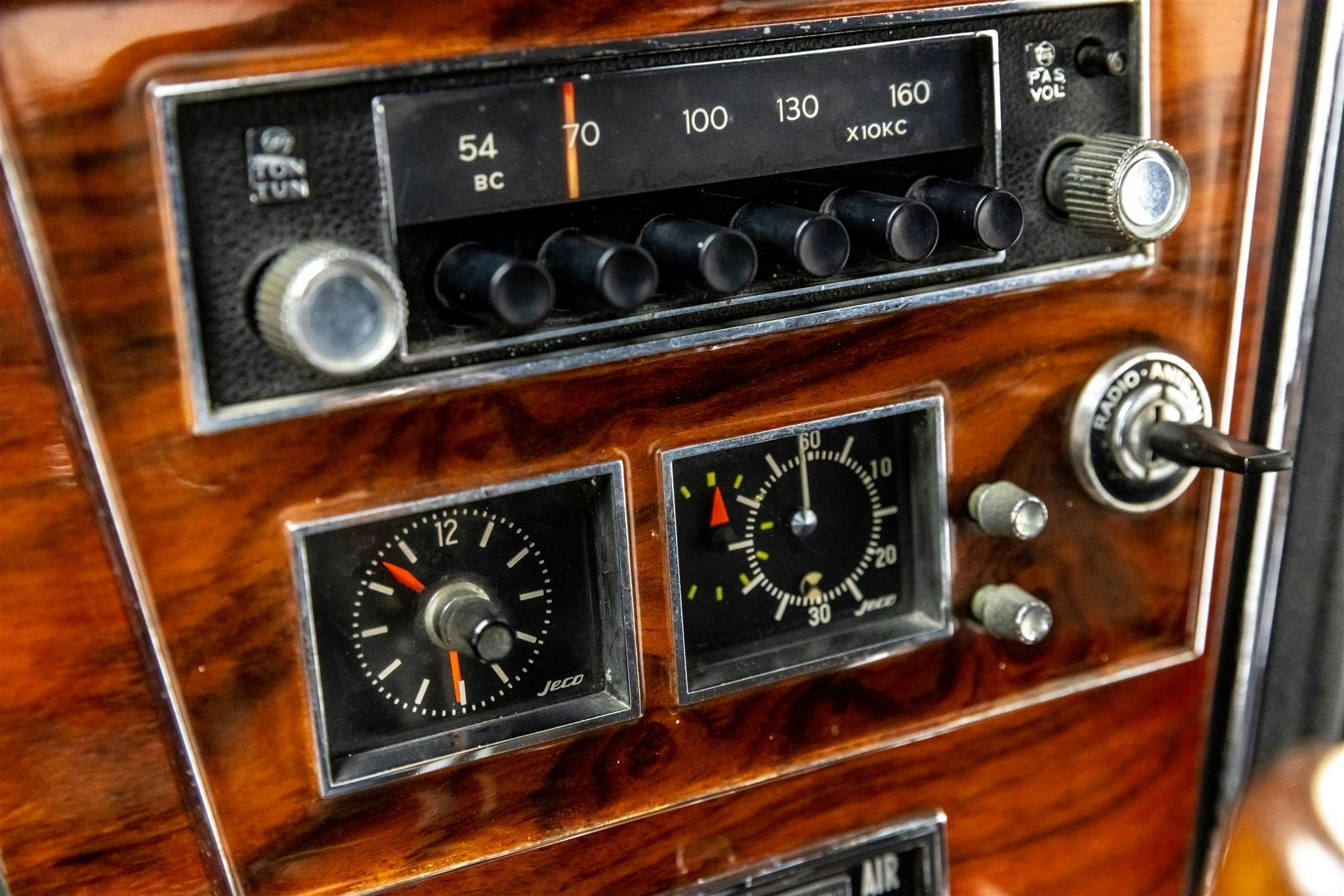 1968 Toyota 2000GT interior radio