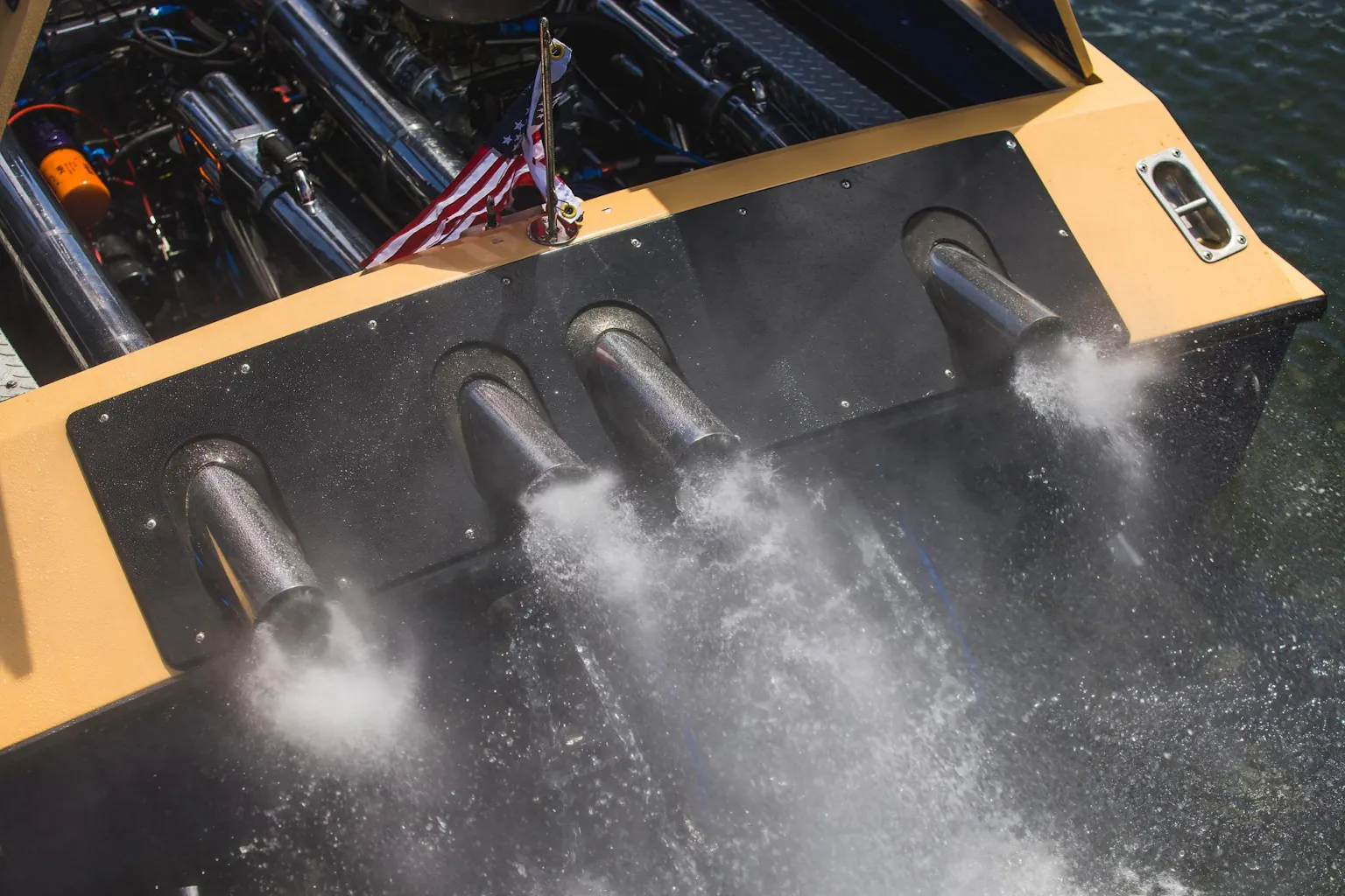 This 41-foot 1984 Apache race boat sold for $401K—here’s why it’s ...