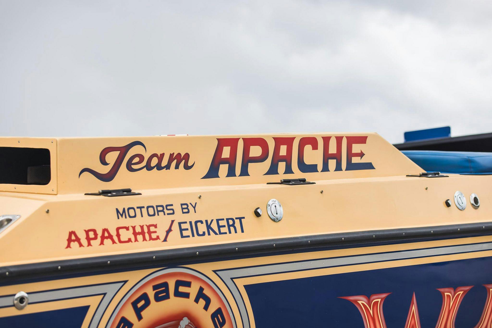 1984 Apache Offshore Powerboat Warpath team apache