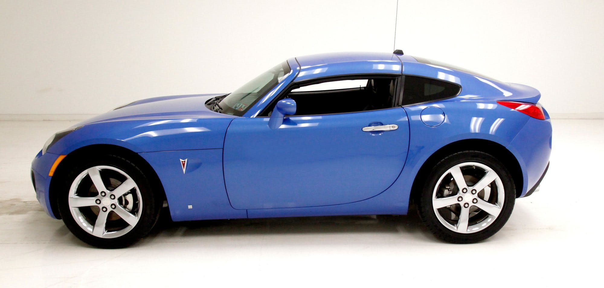 2009 Pontiac Solstice GXP side profile