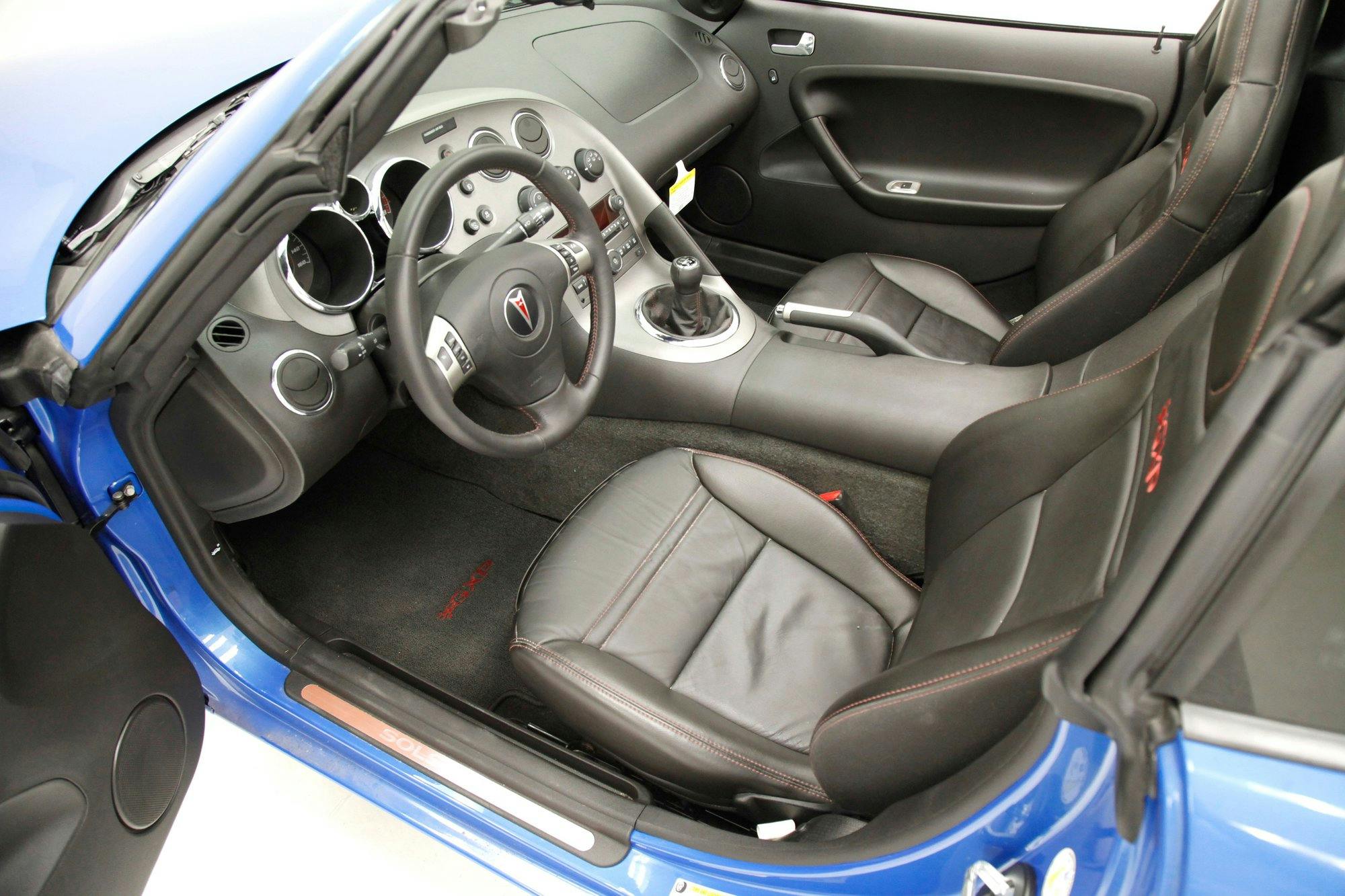 2009 Pontiac Solstice GXP interior