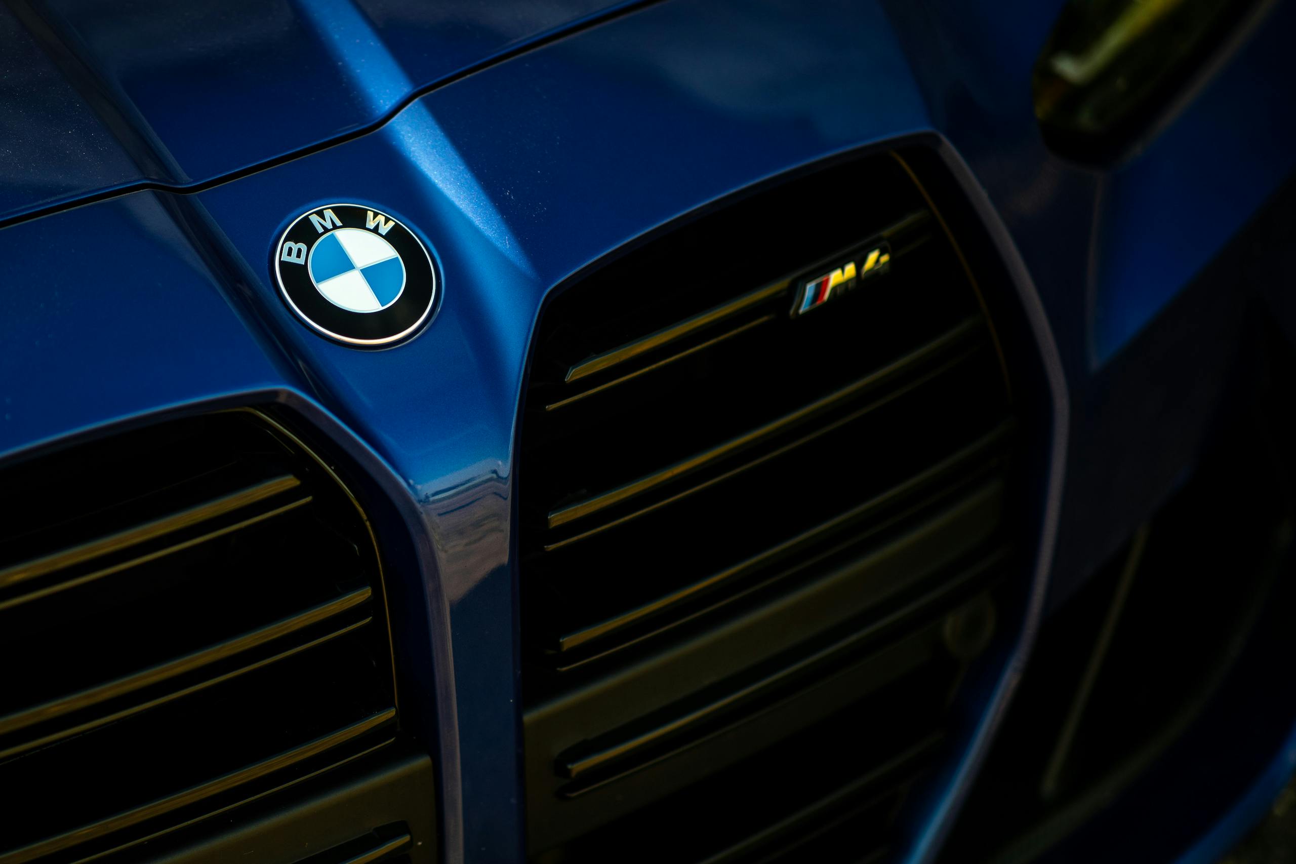 2021 BMW M4 interior front grille detail