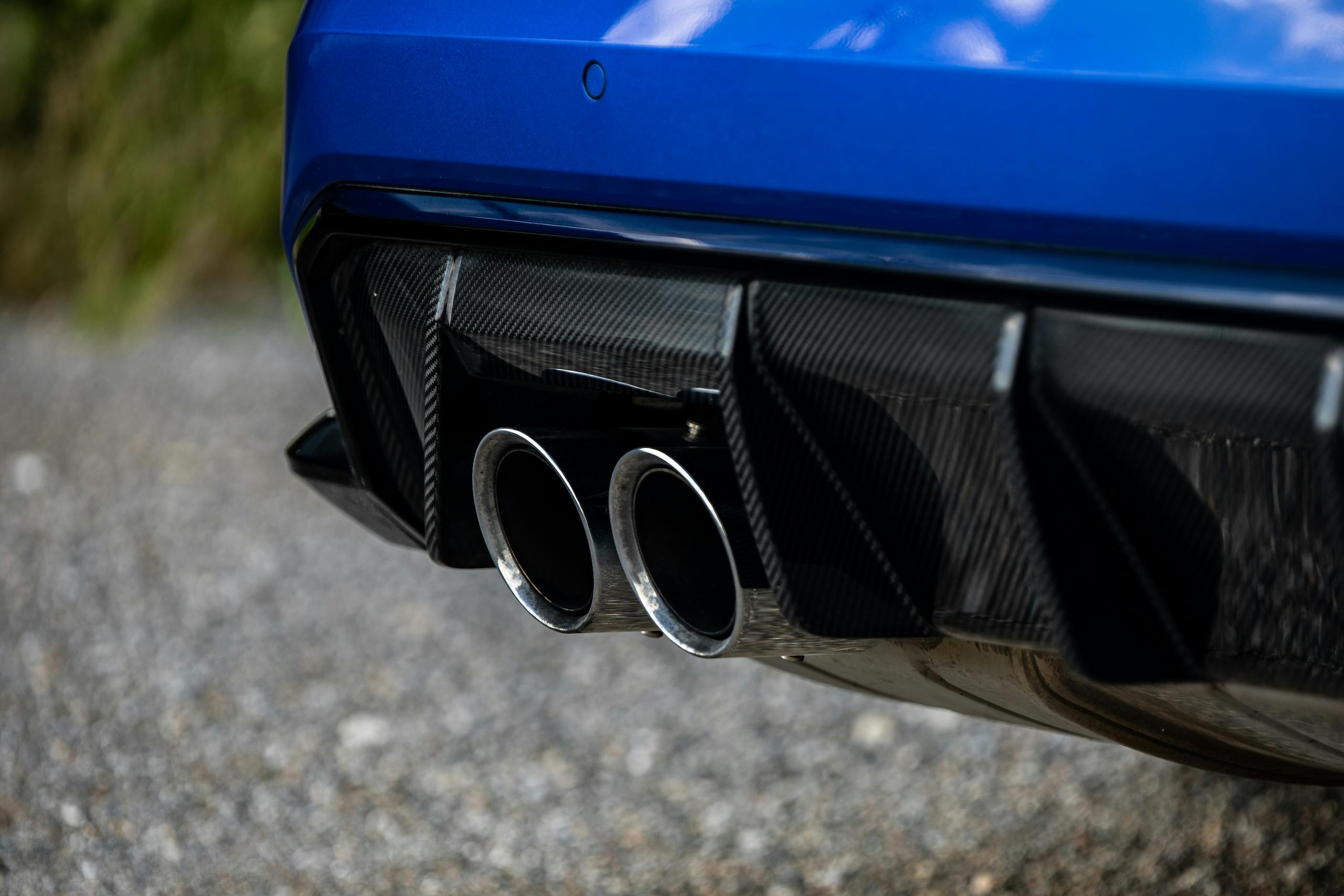 2021 BMW M4 exhaust tips detail