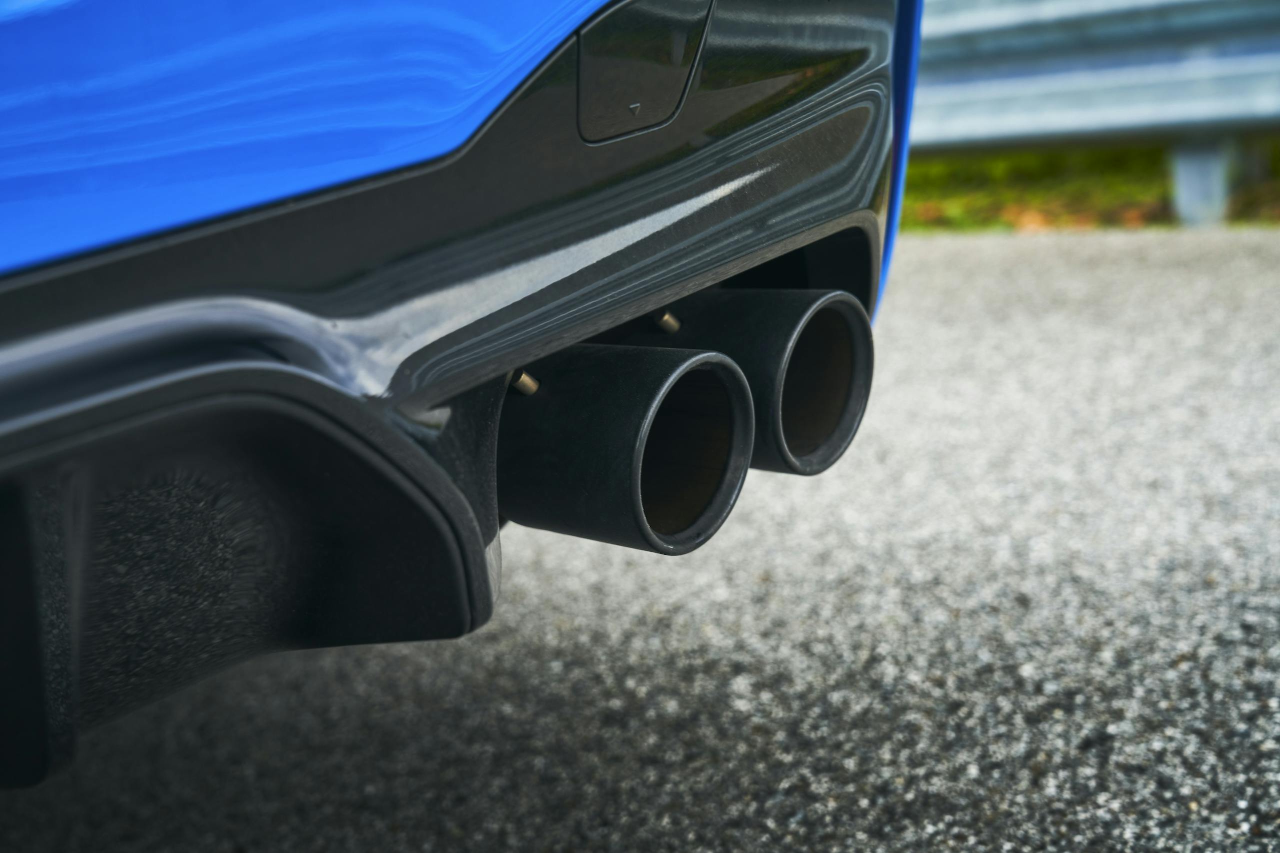 2021 BMW M5 Competition exhaust tips detail