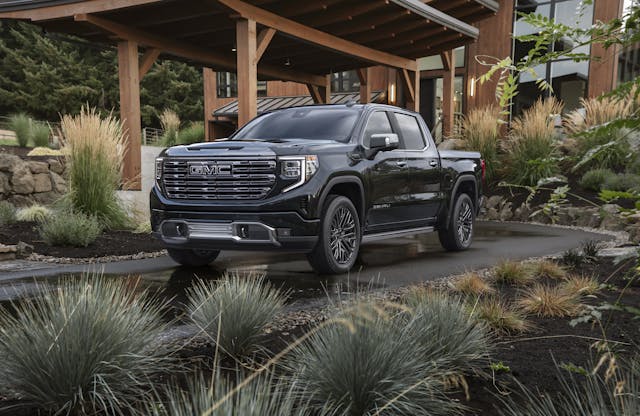 2022 GMC Sierra Denali Ultimate front three quarter