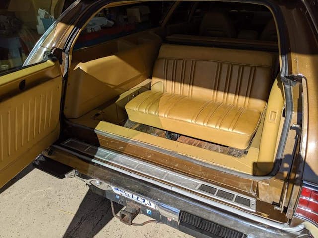 Klockau_Plymouth_Fury_Wagon_Interior