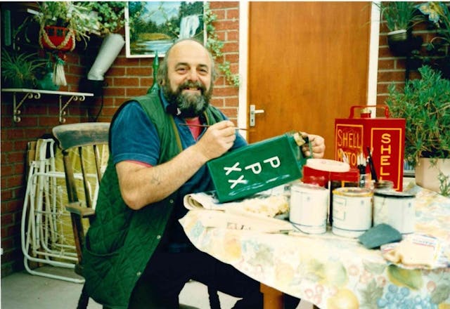 Alan Pooley at work painting