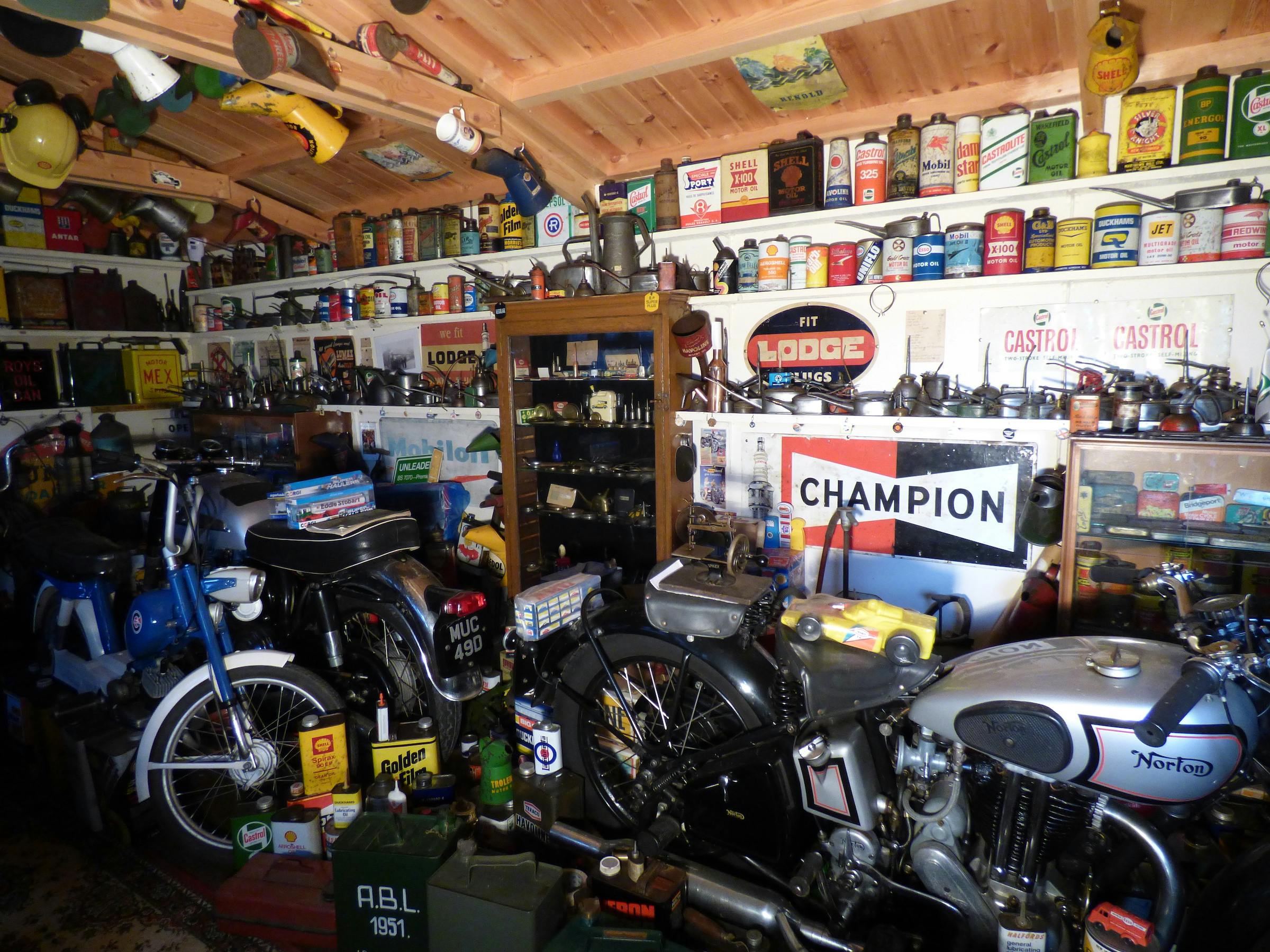 Alan Pooley garage items