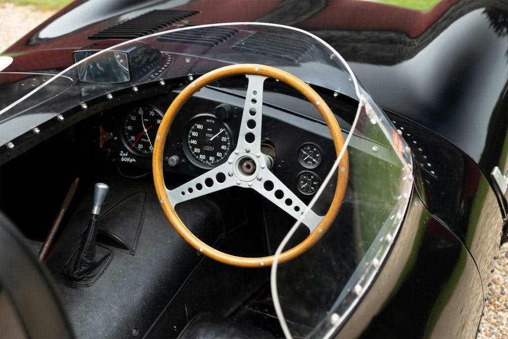 jaguar d type interior cockpit steering wheel
