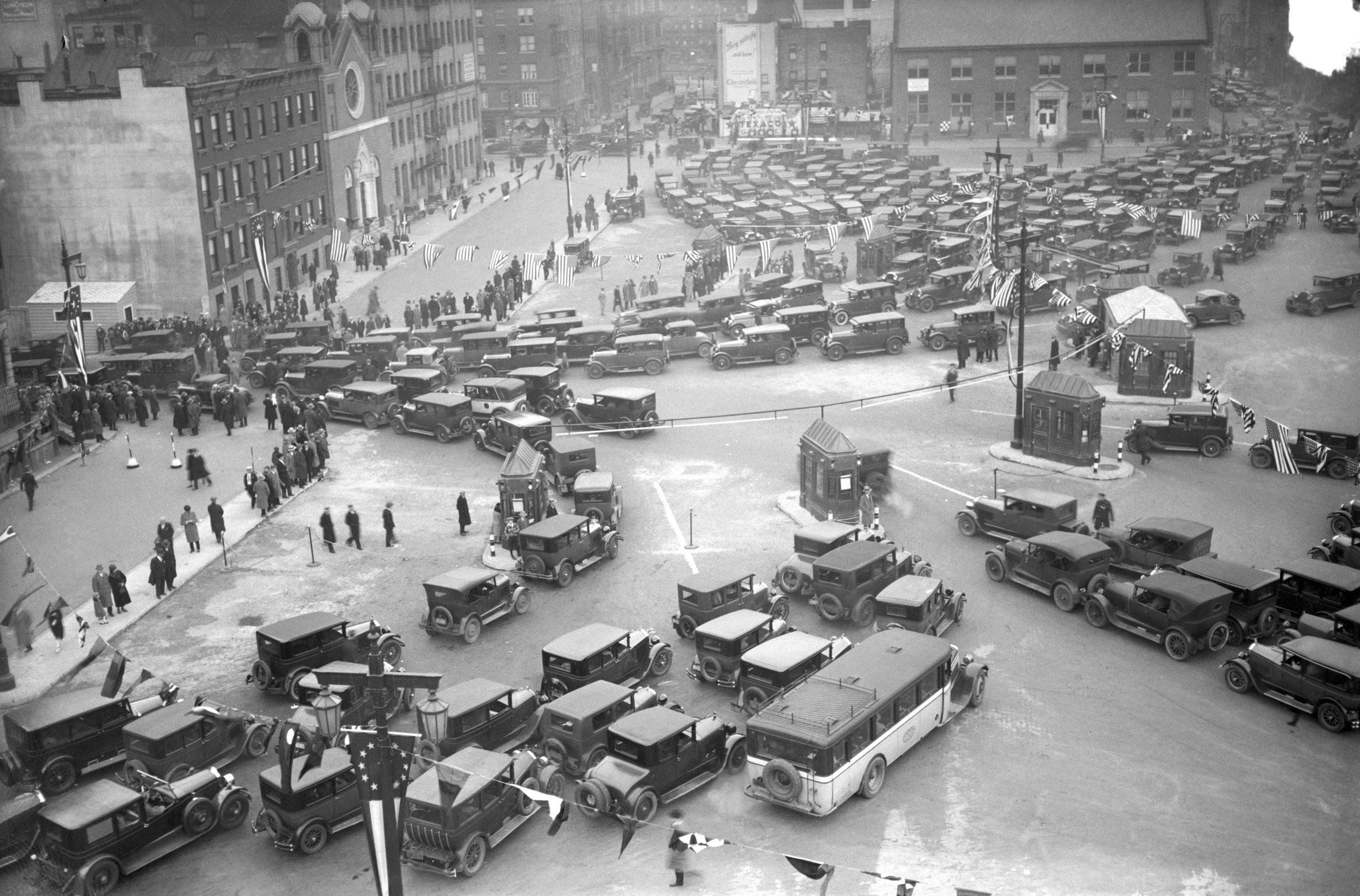 Holland Tunnel Opening to Traffic NYC Entrance