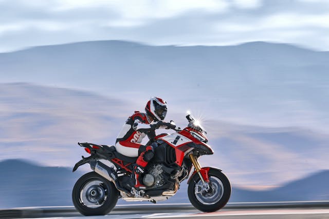 2022 Ducati Multistrada V4 PikesPeak wheelie