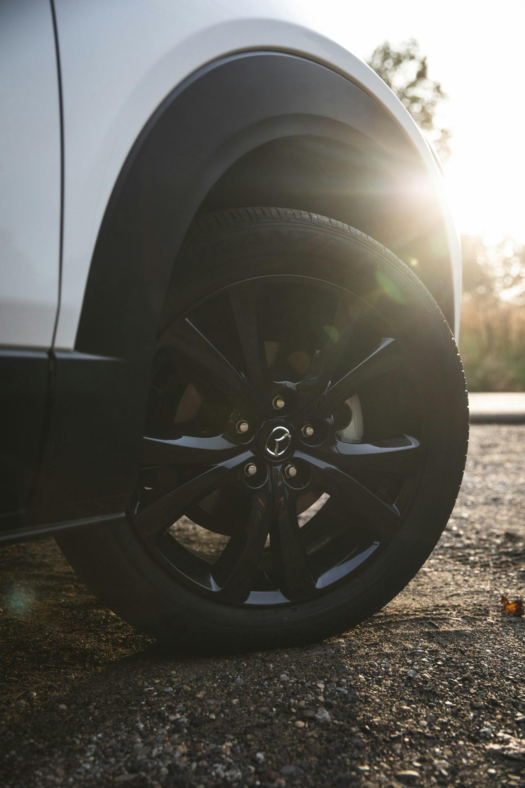 Mazda CX30 front wheel tire vertical