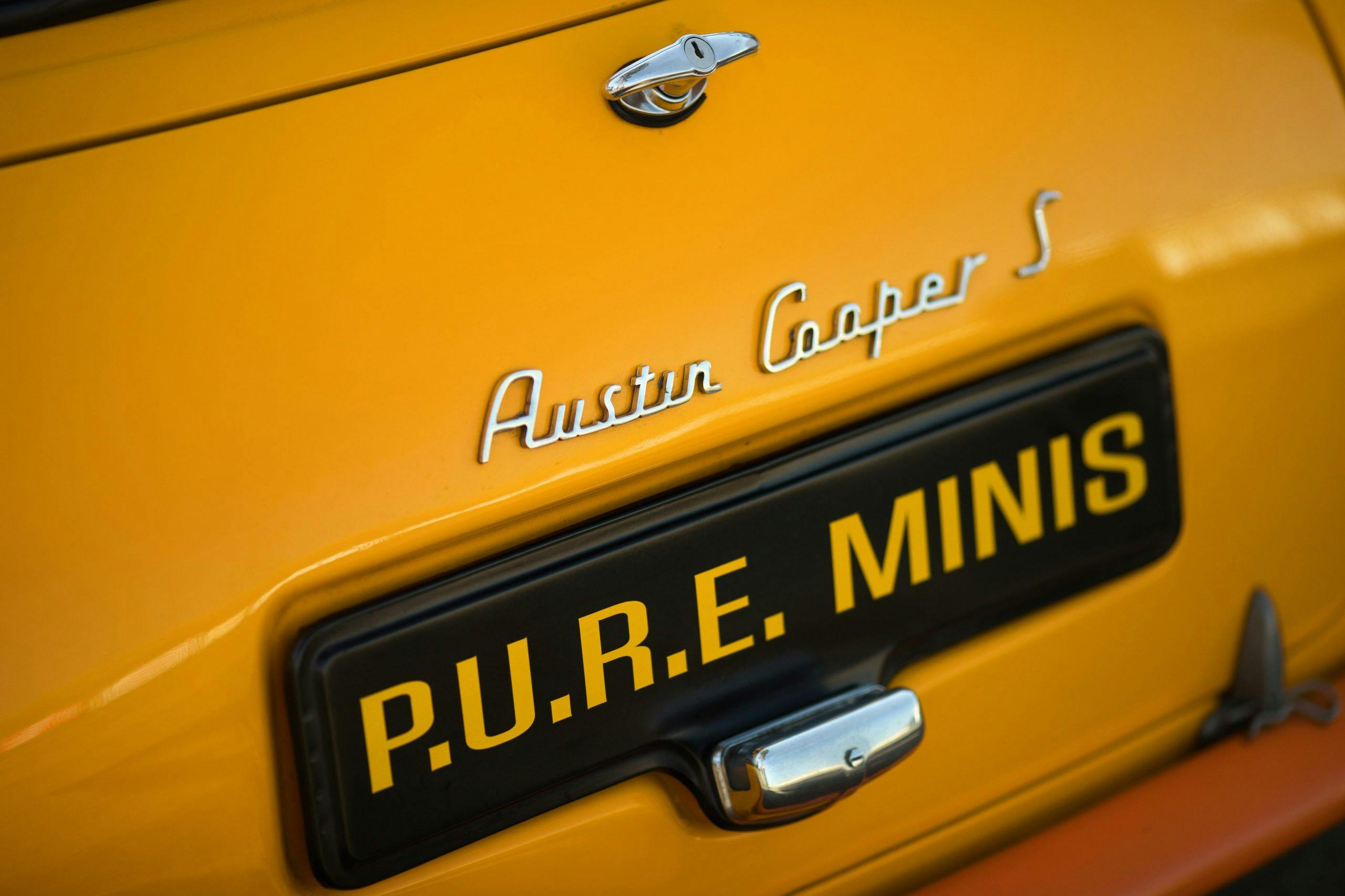 Austin Cooper S Mini badging