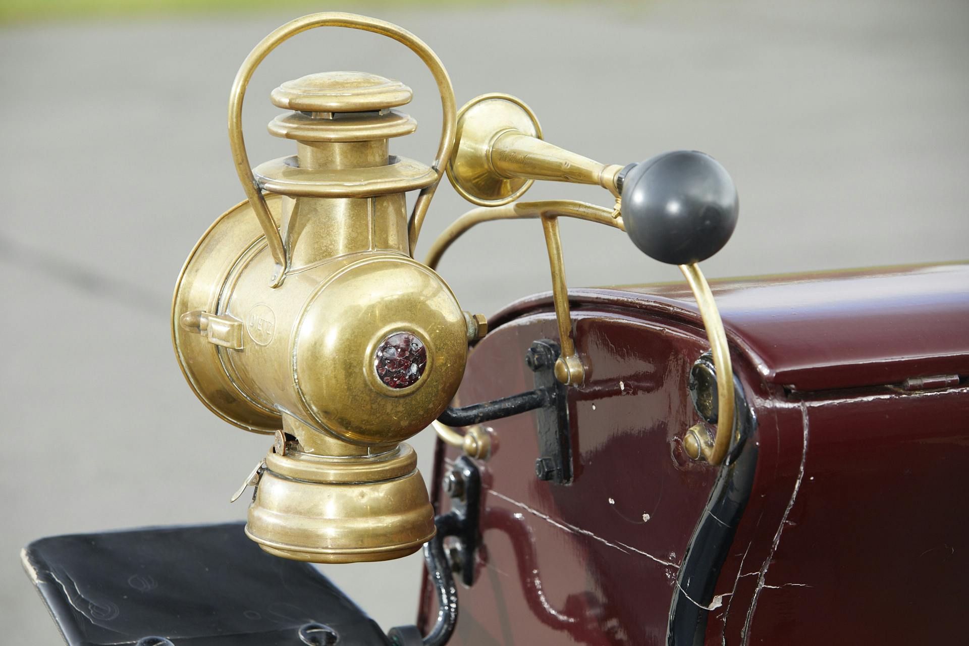 1903 Knox lights and horn