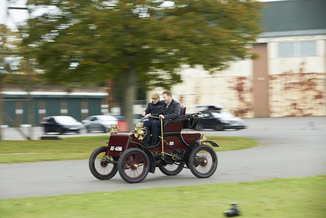 1903 Knox driving action