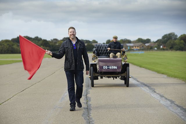 1903 Knox front red flag out