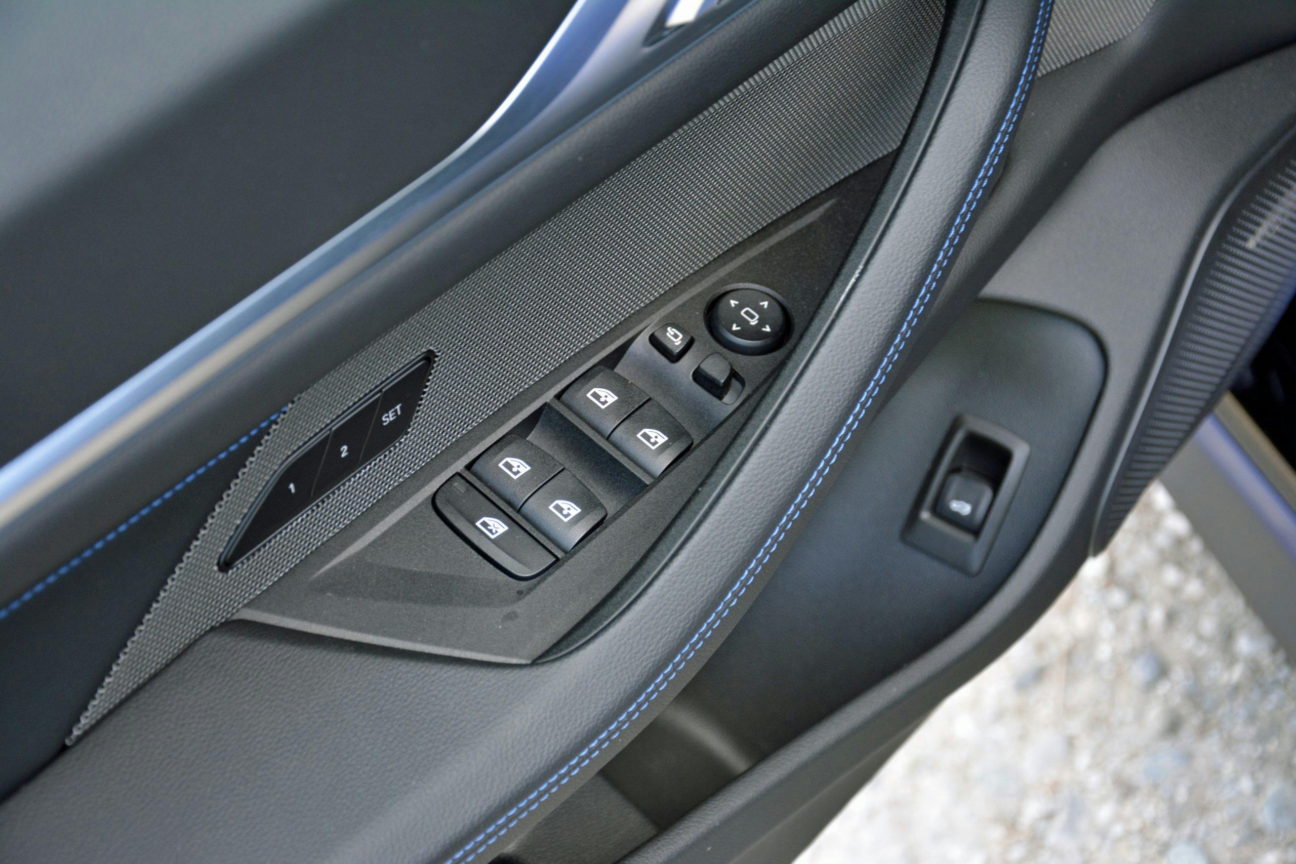 2022 BMW i4 M50 interior door panel controls