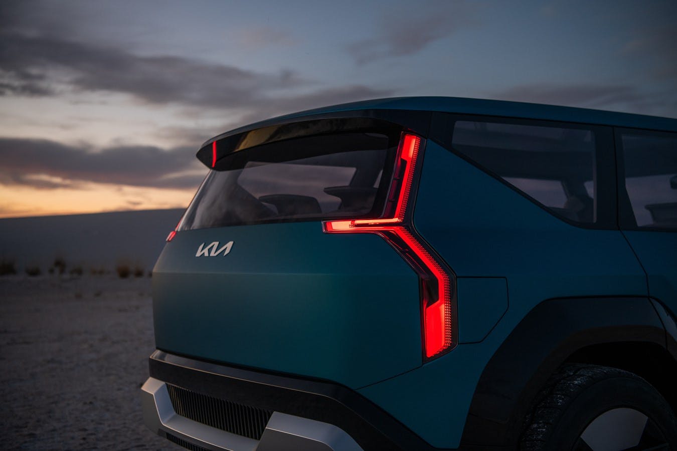 Kia Concept EV9 electric SUV taillight dusk