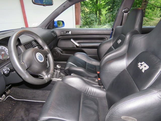 2004 VW R32 interior driver side