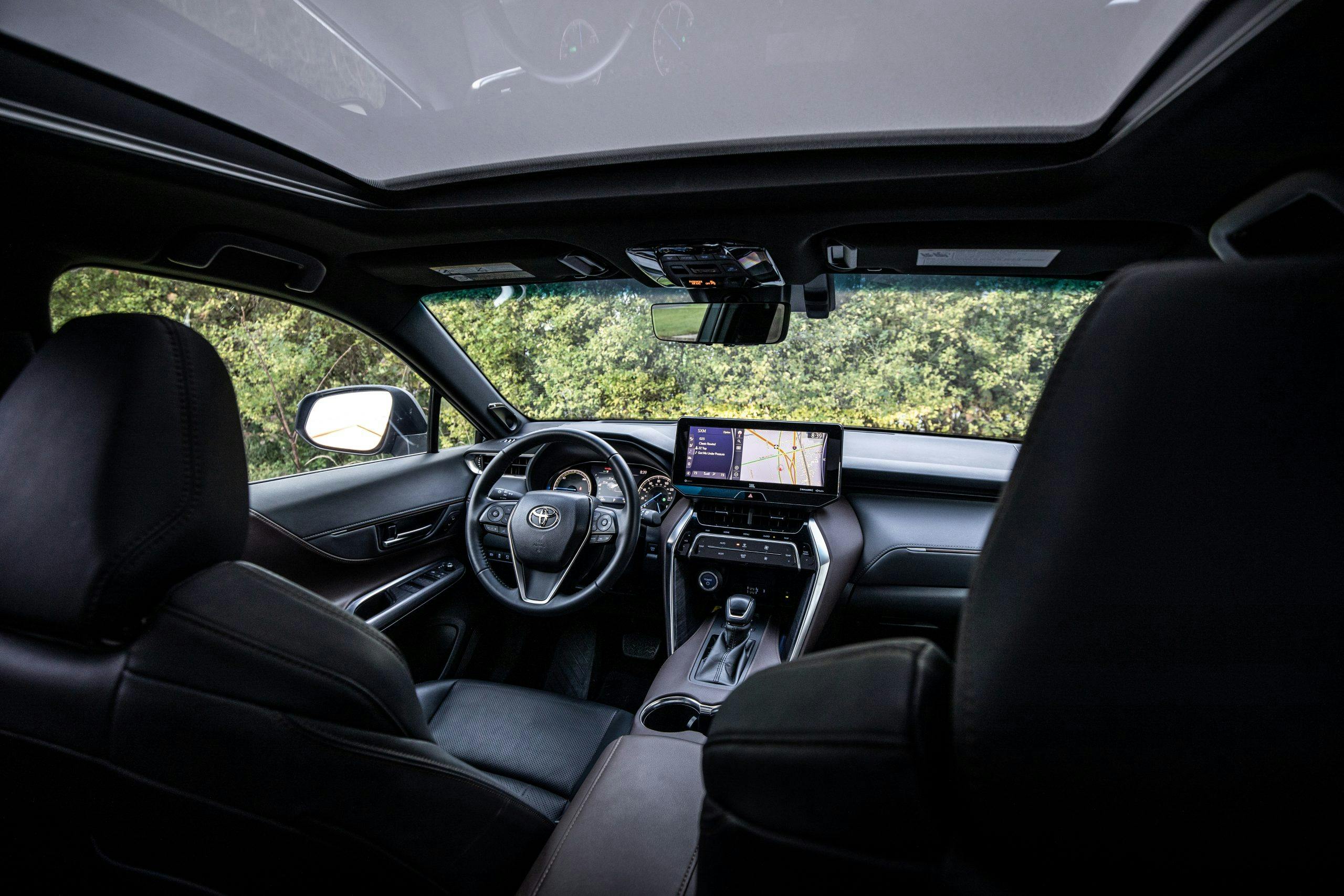 Toyota Venza interior front angle